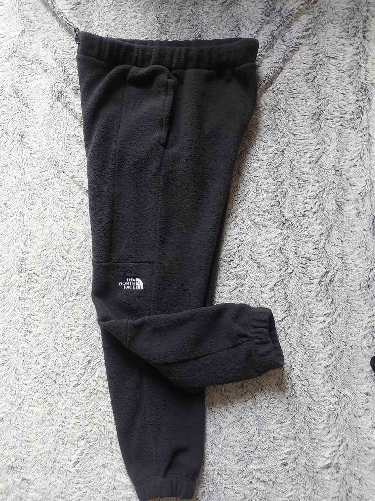 The North face pants , размер Л/34, поларени, модерна кройка