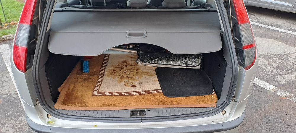 Vând Ford focus 2 1.6