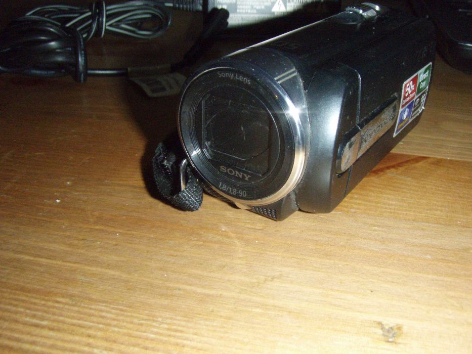 Camera video inregistrare card Sony DCR-SX15 + baterie si incarcator