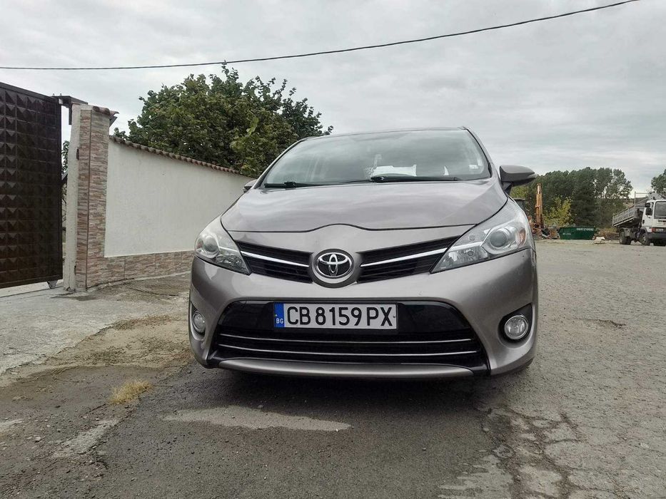 Toyota Verso 2014 г.