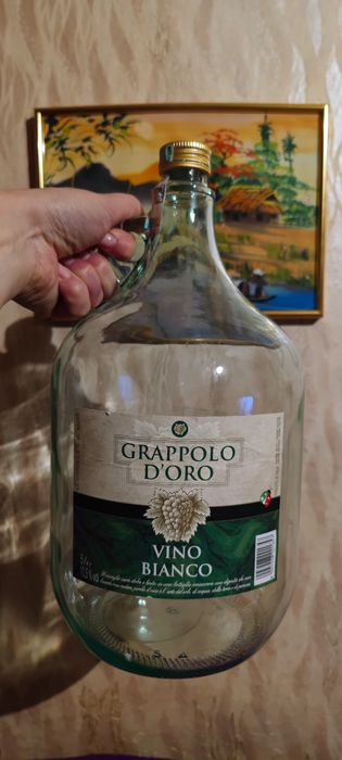 Продам бутыль стеклянный 5 л