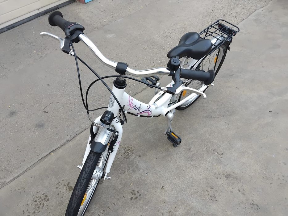 Vând bicicleta din aluminiu pentru copii