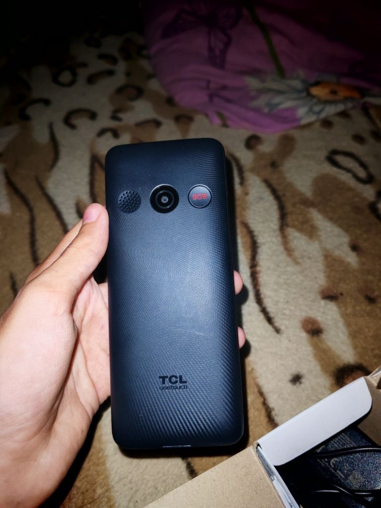 TCL onetouch 40425 telefon cu butoane