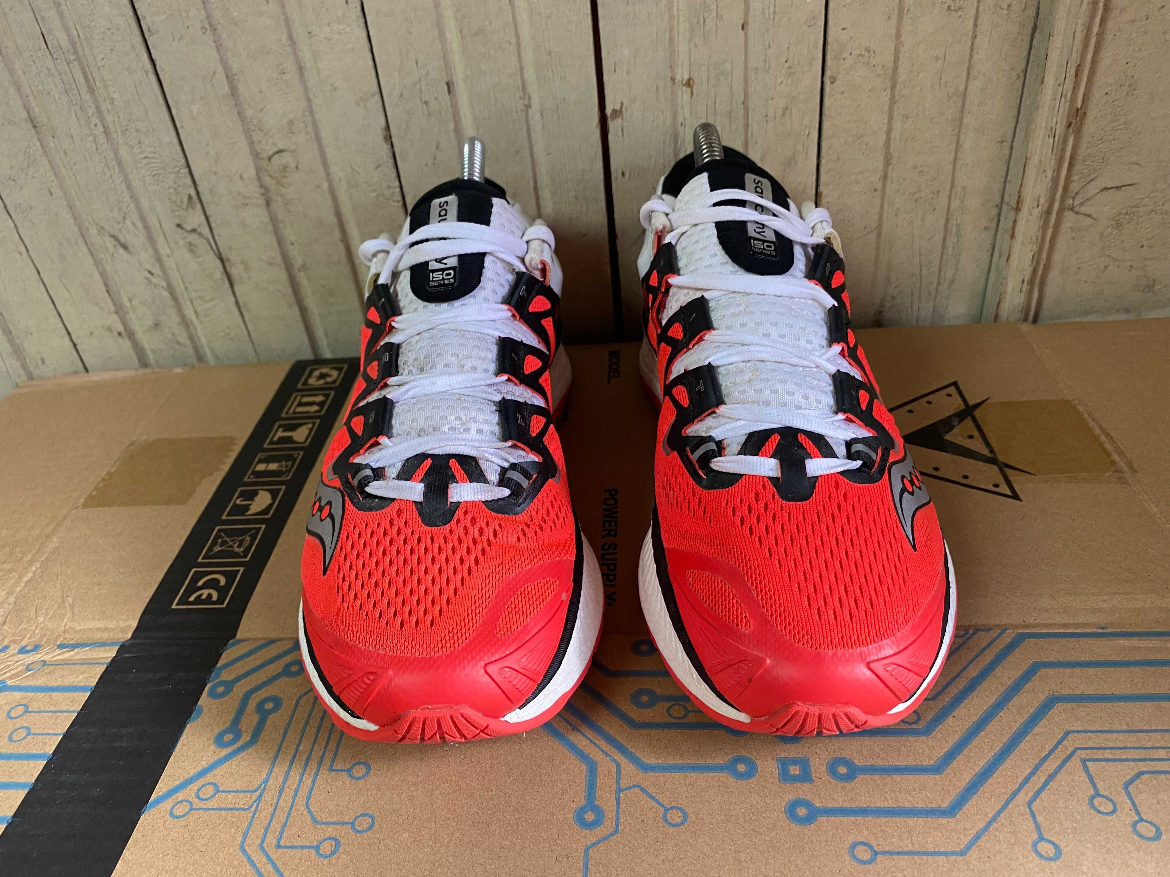 ''Saucony Triumph ISO 4''оригинални маратонки 40.5 номер