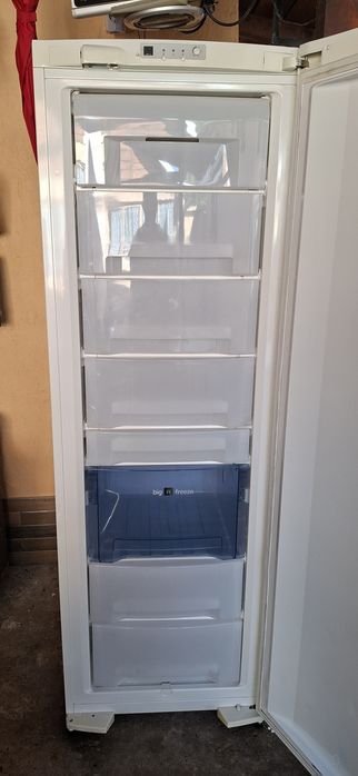 Vând congelator Gorenje