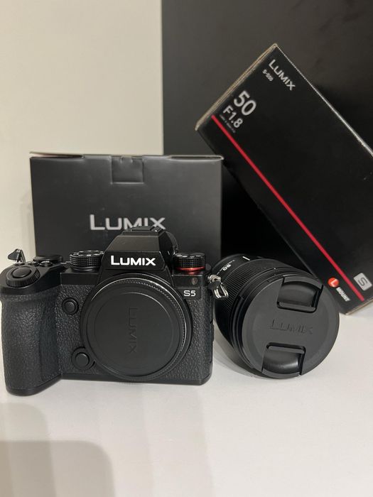 Panasonic Lumix S5 + Panasonic Lumix S 50 mm