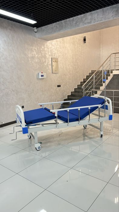 Медицинская кровать (2 функции, механическая)