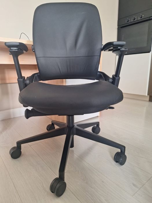 Кресло Steelcase, кожаное кресло