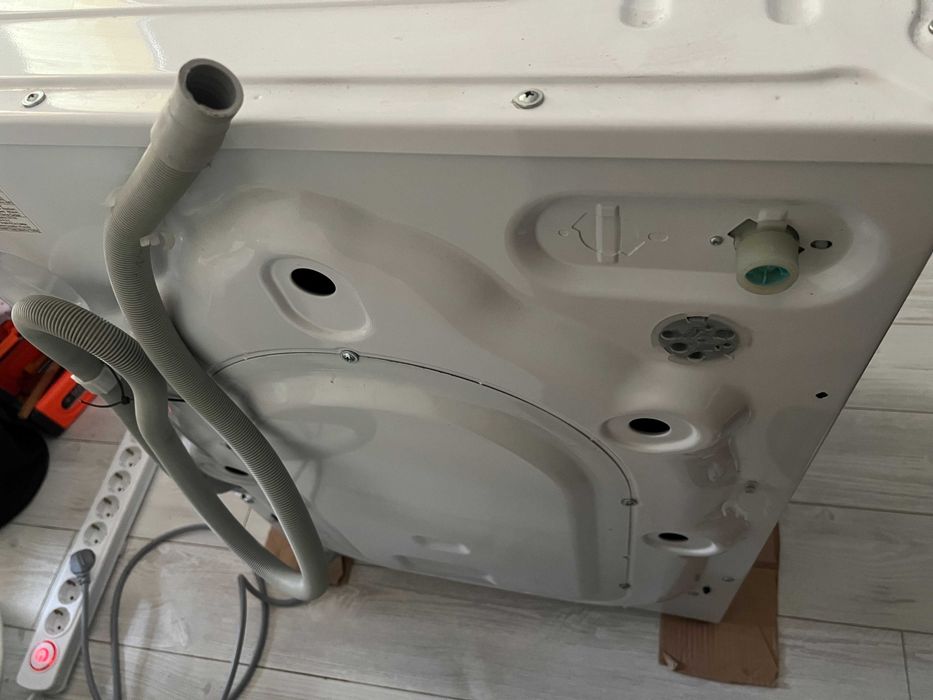 Пералня със сушилня BEKO за вграждане 8/5 кг