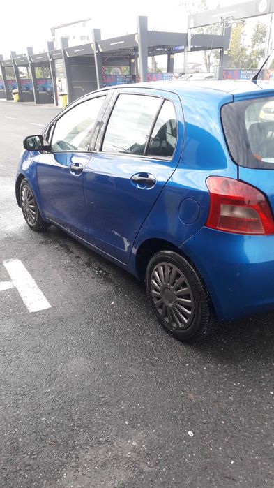 TOYOTA YARIS 2007 ,1450 euro urgent