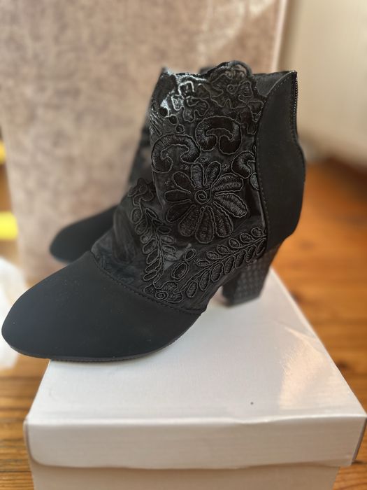 Дамски боти