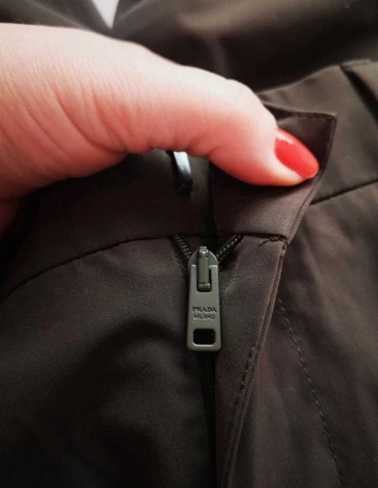 Pantaloni bărbați Prada,mărime 48