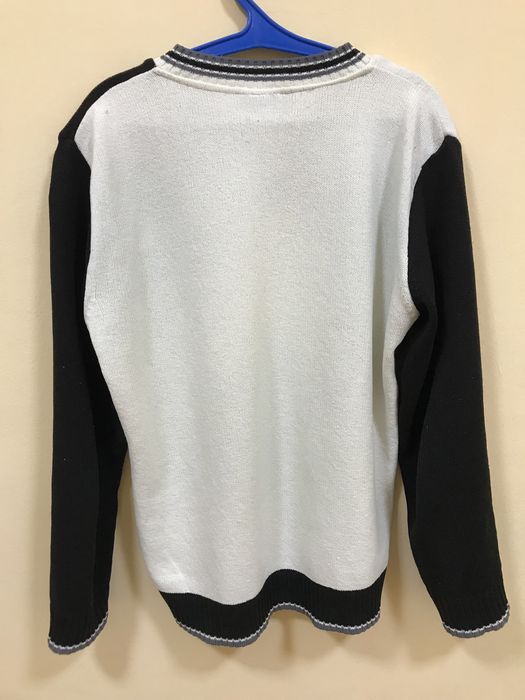 Мужской свитер коллаборация чёрного с белым