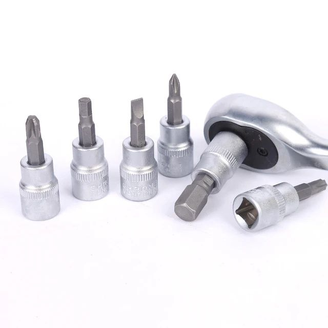 Професионален комплект с инструменти 151 бр в ново състояние