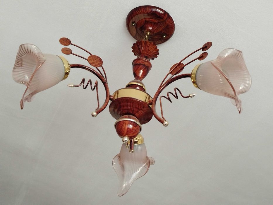 Античен полилей  с 3 бр.стъклени  осветителни тела