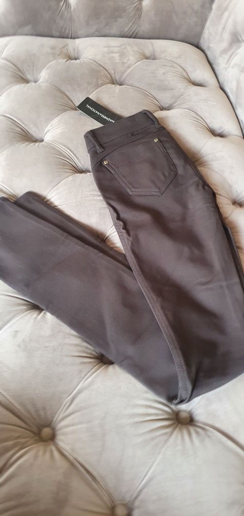 Pantaloni Amnesia cu elastan birou