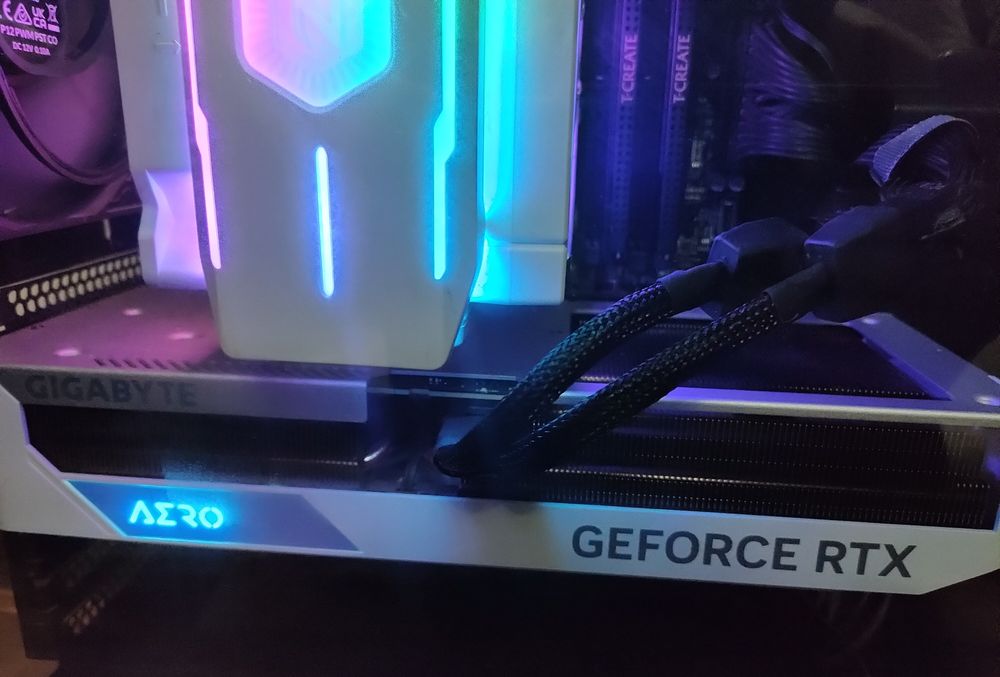 RTX4070Ti/Ryzen7 7800X3D/B650 MSI MAG Tomahawk WI-Fi/32gb ddr5 6000Mhz