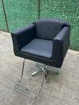 Scaun frizerie - coafor 800 lei/ bucata sau 1400 lei/ doua bucati