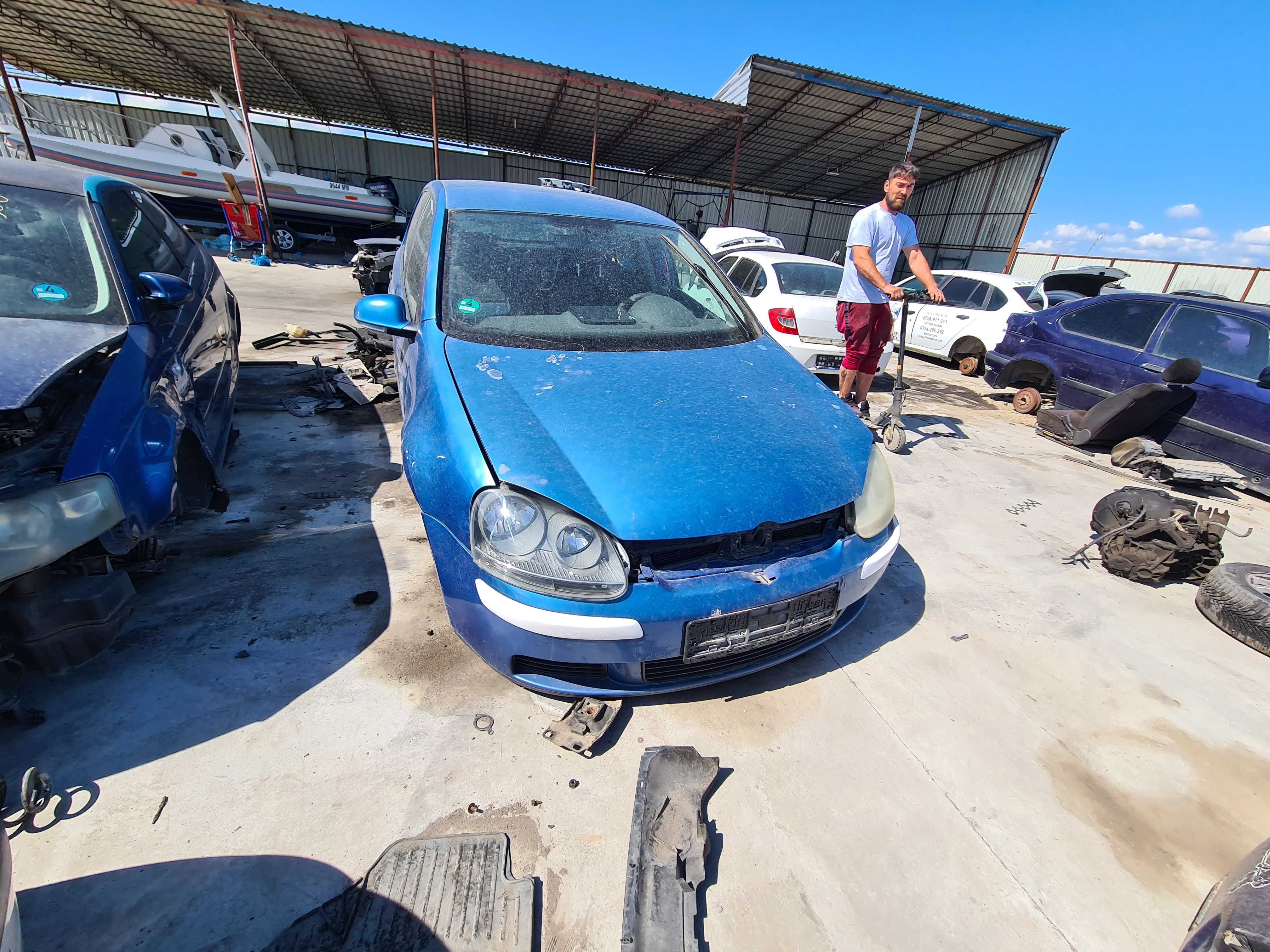 Dezmambrez golf 5