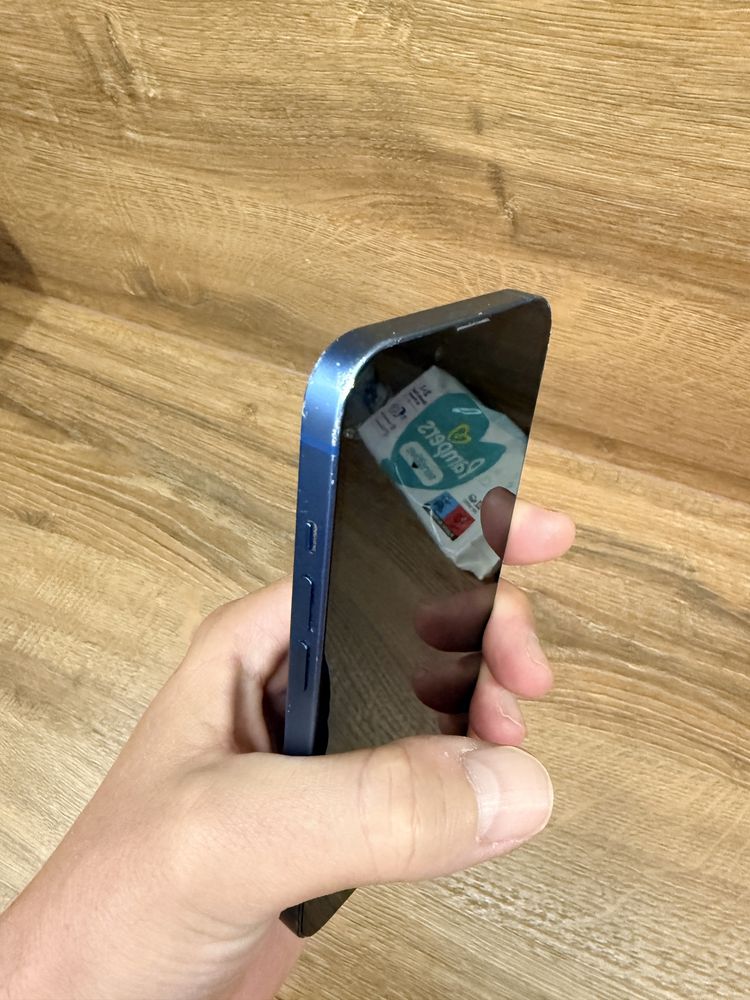 Продавам Iphone 13 128gb