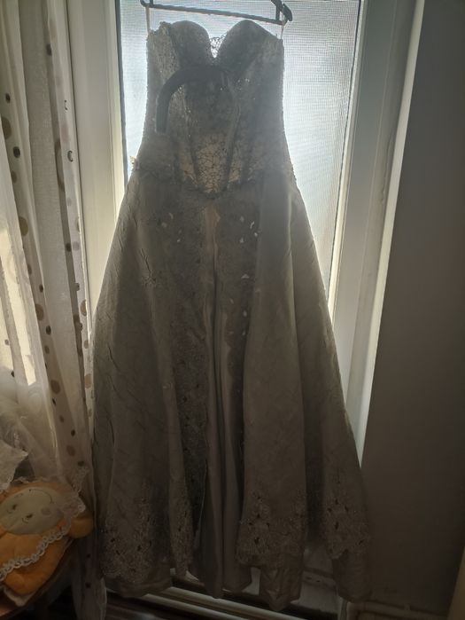 Rochie mireasă, purtata o singura data