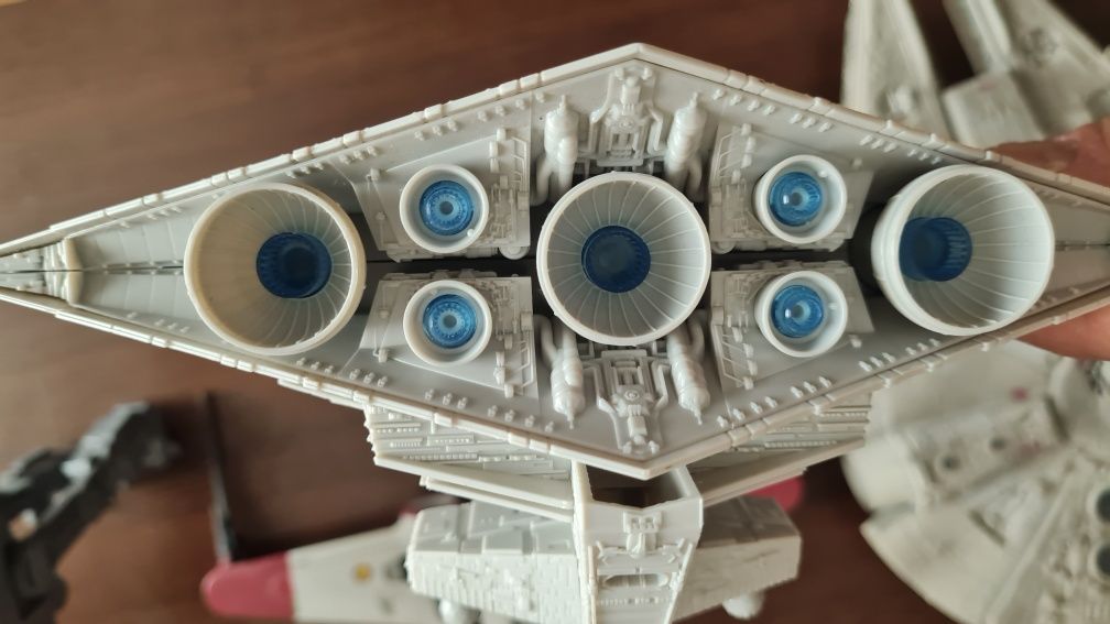 Продавам сет  Lego Star wars Revell