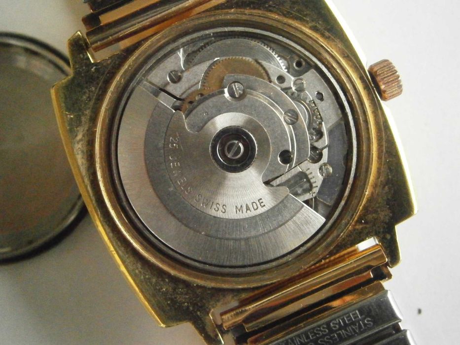 BWC, automatic, case 35,3 mm, cal. ETA 2783, 25 jewels, Swiss