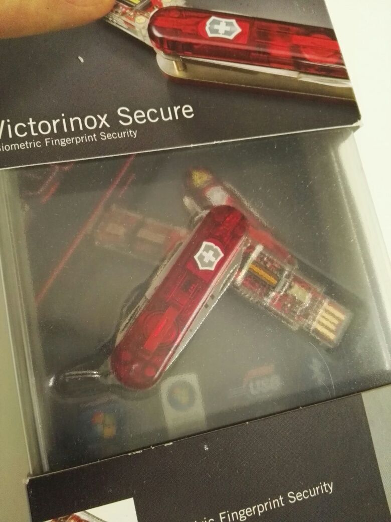 Victorinox Swiss Army Secure Flash USB 2.0 Drive - 8GB