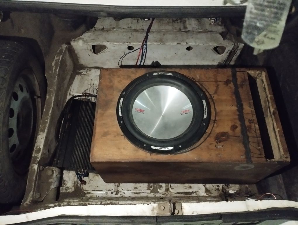 Продам самбуфер 12