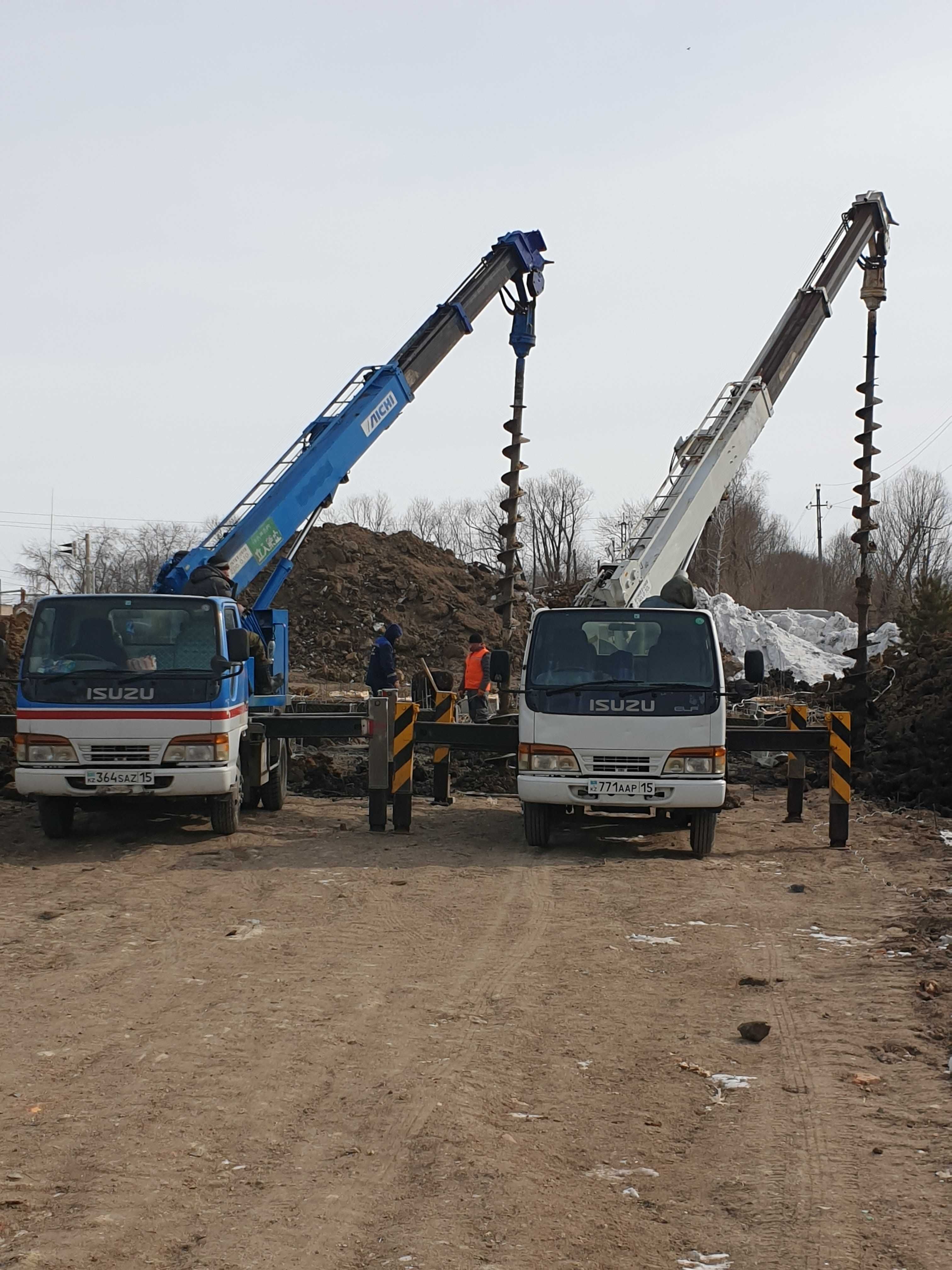 Услуги Ямобура на базе Исузу Эльф.