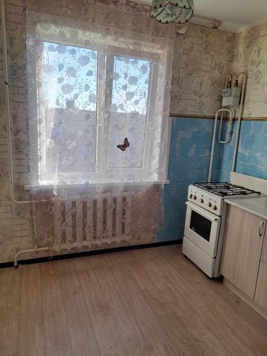 Продам 1 комнатную квартиру район 10 школы