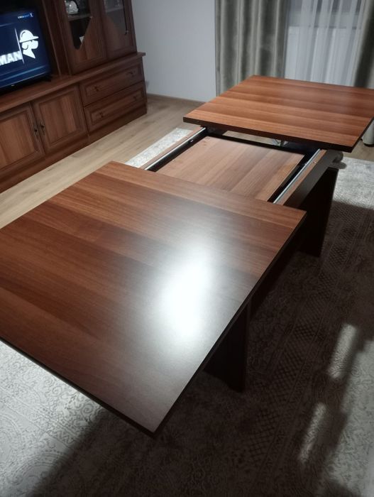 Masa living,extensibila ,lățime 66,lungime 1,32,extinsă 1,72