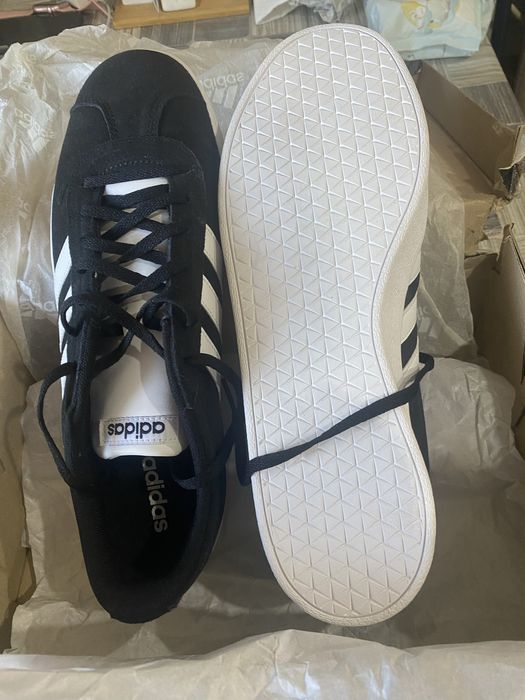 Продам мужские кросовки новые