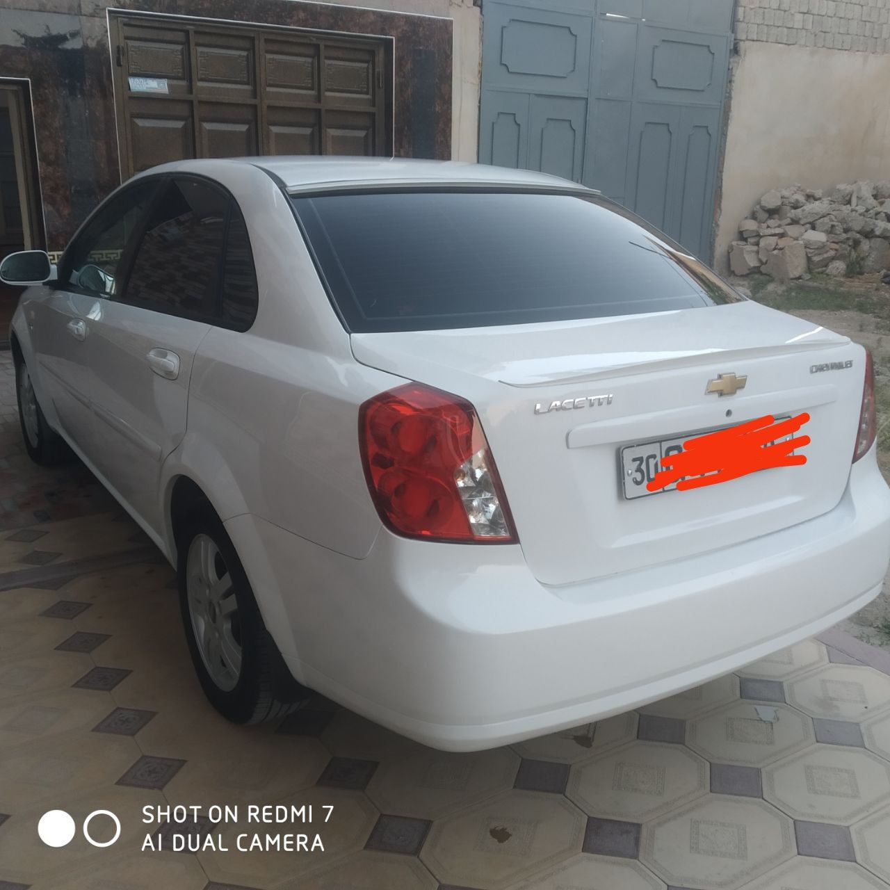 Lacetti sotiladi
