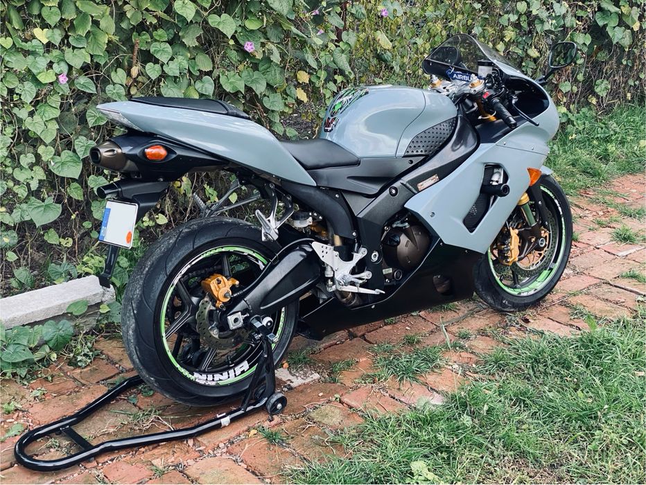 Kawasaki ZX6R 636