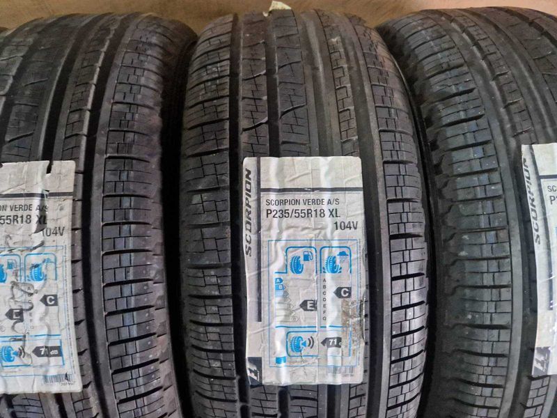 4 Pirelli R18 235/55/ 
нови всесезонни гуми DOT1719