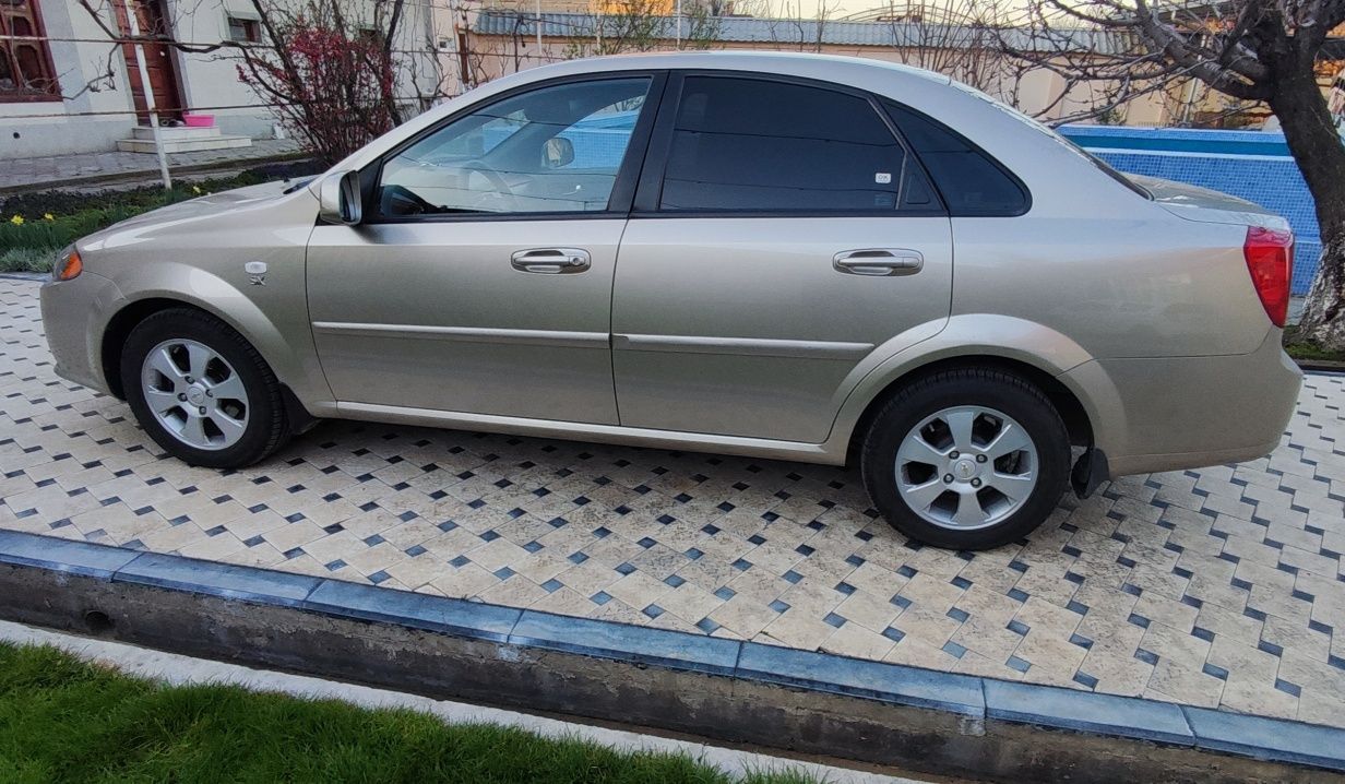 Lacetti Gentra 1-евро автомат сотилади ёки аренда