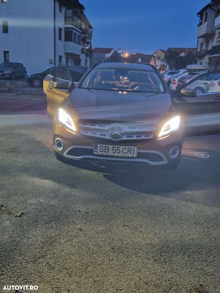 Masina Mercedes gla180