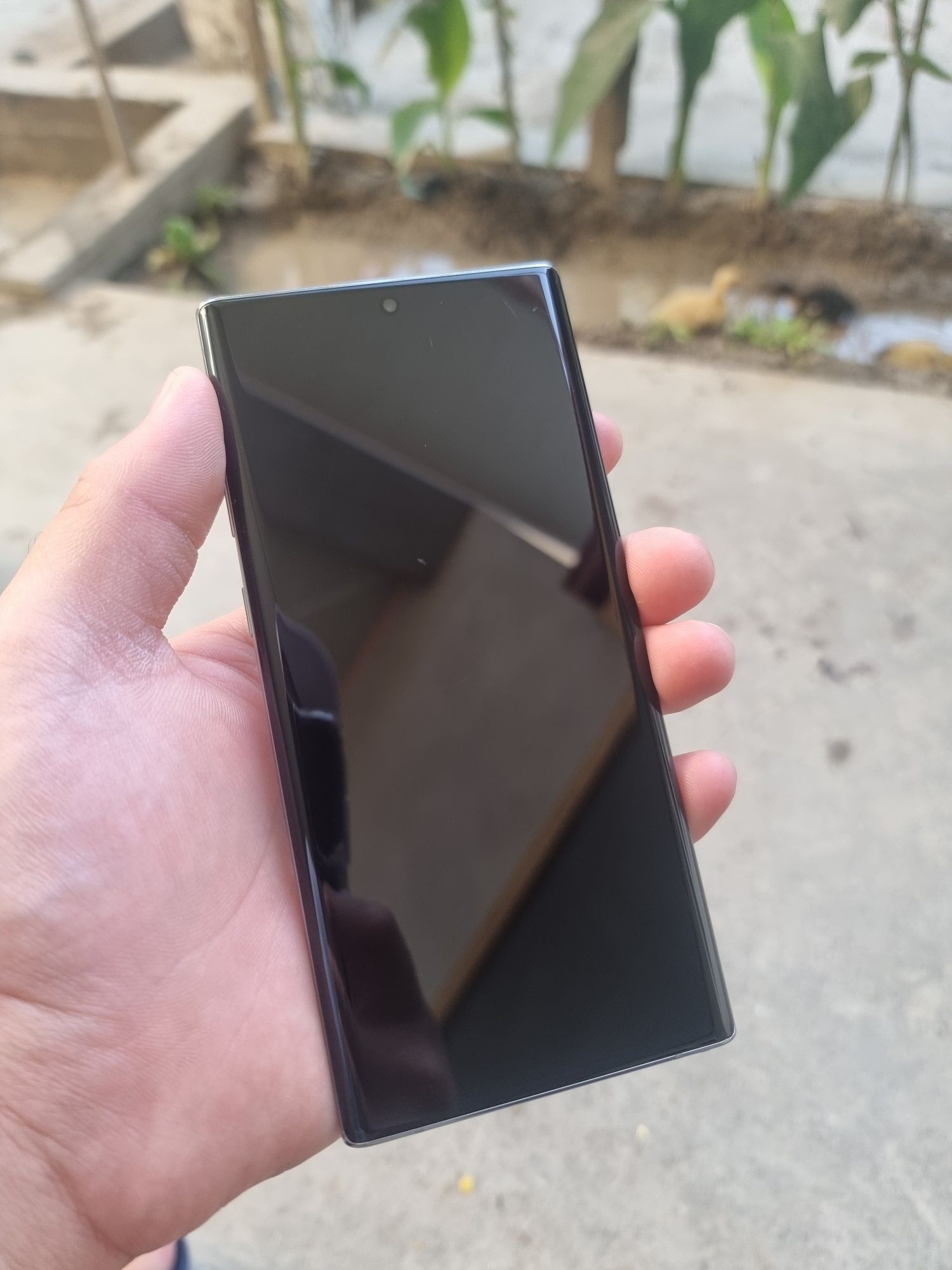 Samsung note 10 plus zur sastiyanida