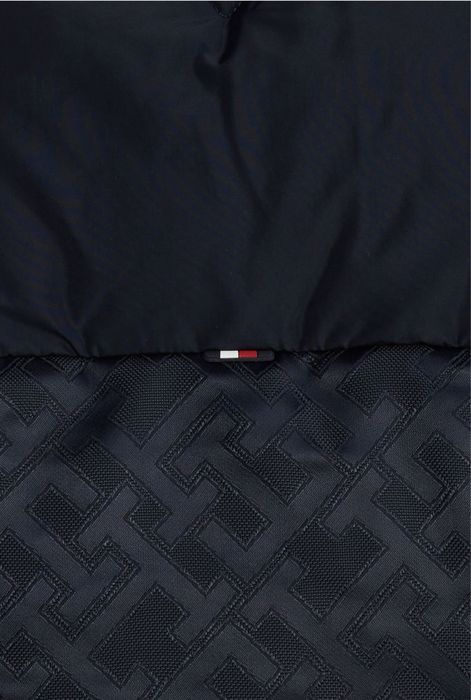 Яке Tommy Hilfiger
