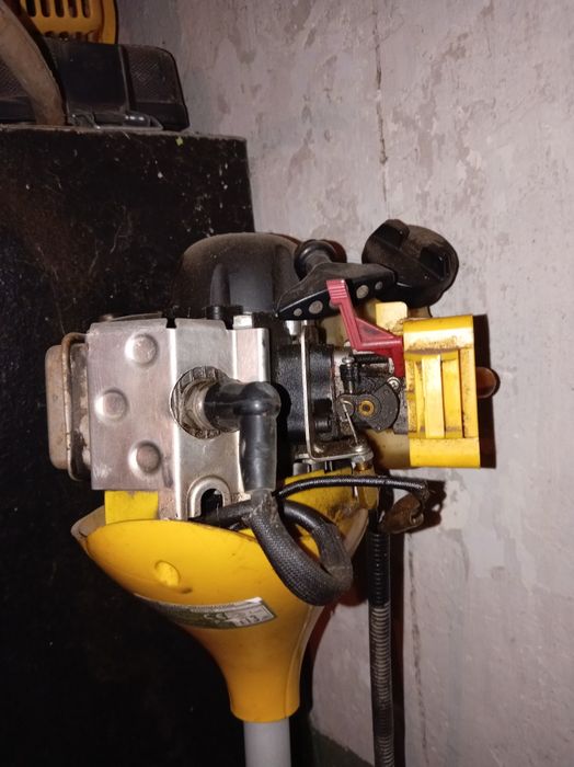 Триммер бензиновый двухтактный