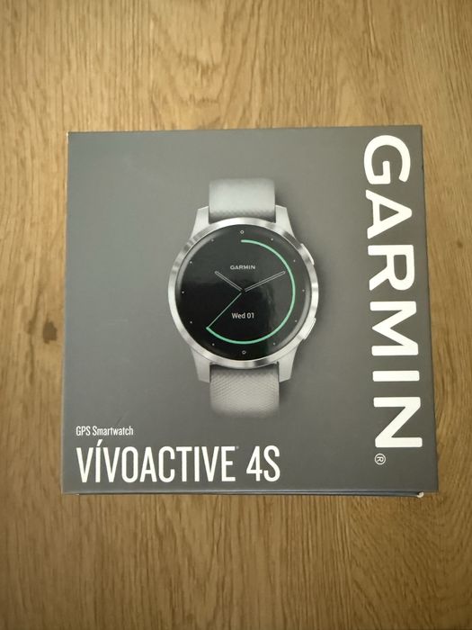 Часовник Garmin Vivoactive 4S