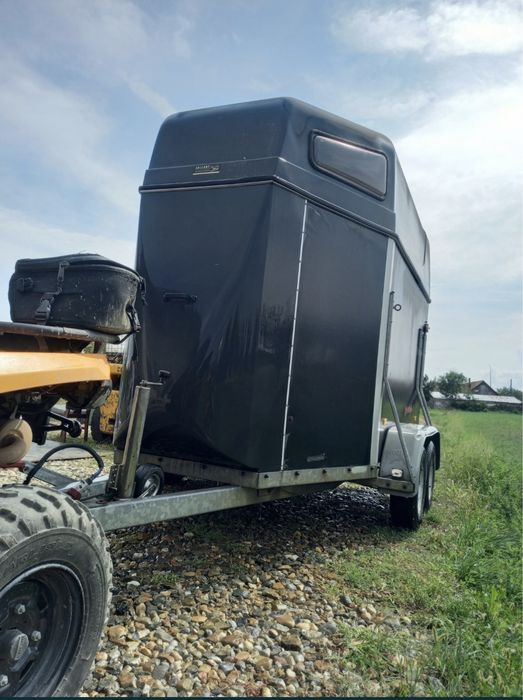 De Vanzare remorca transport animale HOTRA