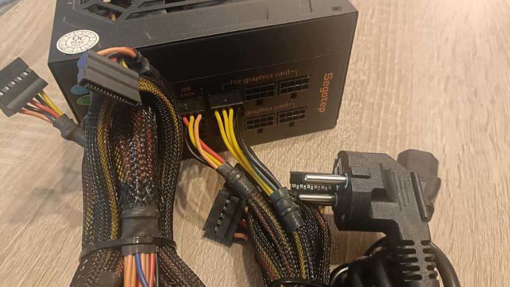 Sursa Segotep GP900G 800W