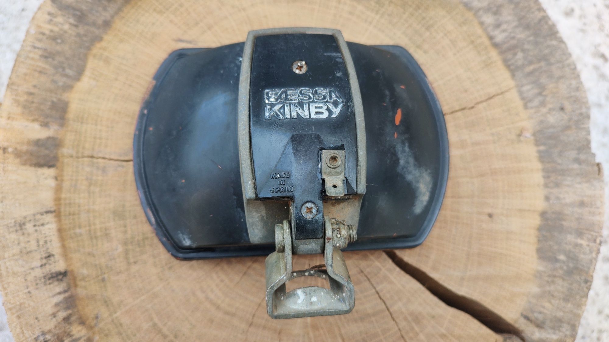 Proiector vechi Kinby