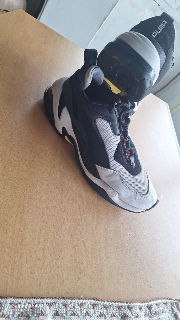 Маратонки Puma номер 41