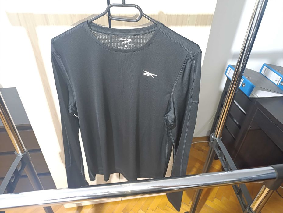 Спортни горни дрехи Reebok