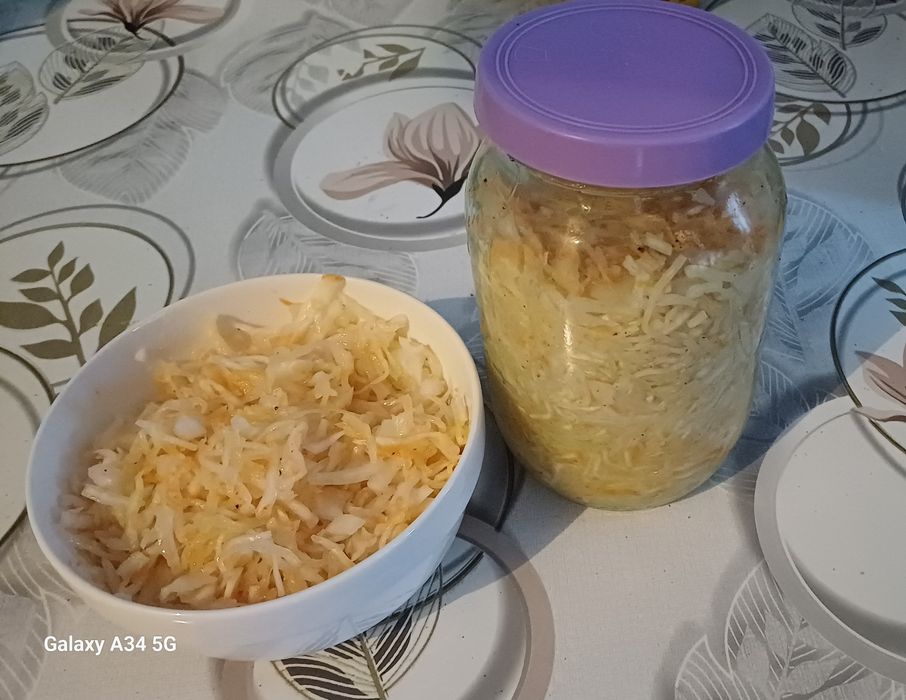 Продам квашеную капусту