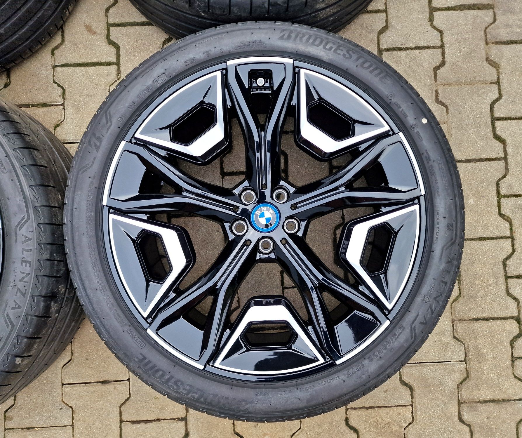 Jante BMW pe 22 NOI  IX X6 G06 X5 G05 anvelope roti jenti Diamond Cut