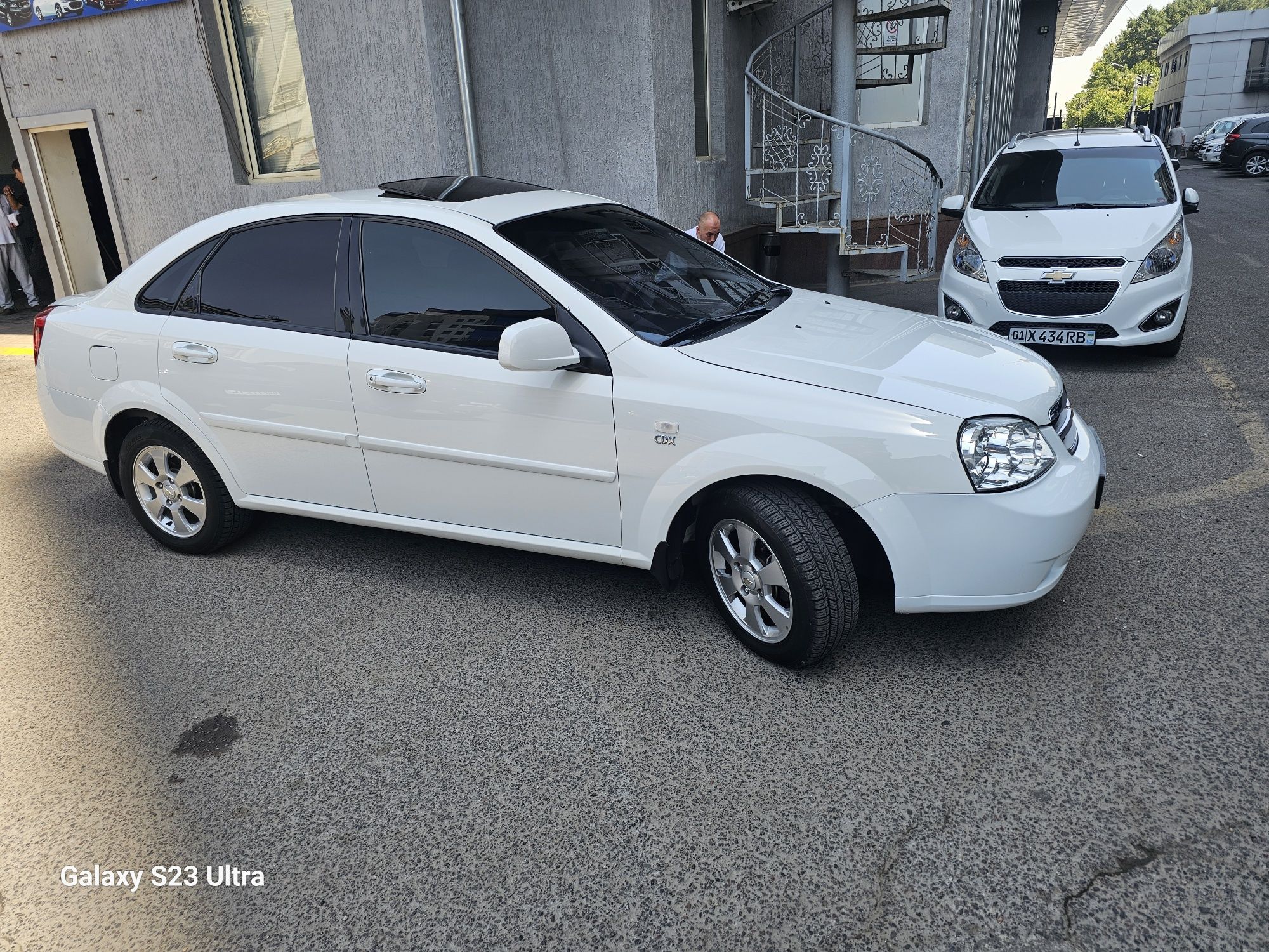 Lasetti 1.6 avtamat zor xolatda